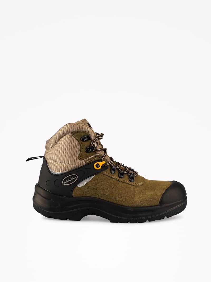 Bota Profissional de Segurança Blackbull em Croue Camurça de Atacador com Palmilha e Biqueira de Aço