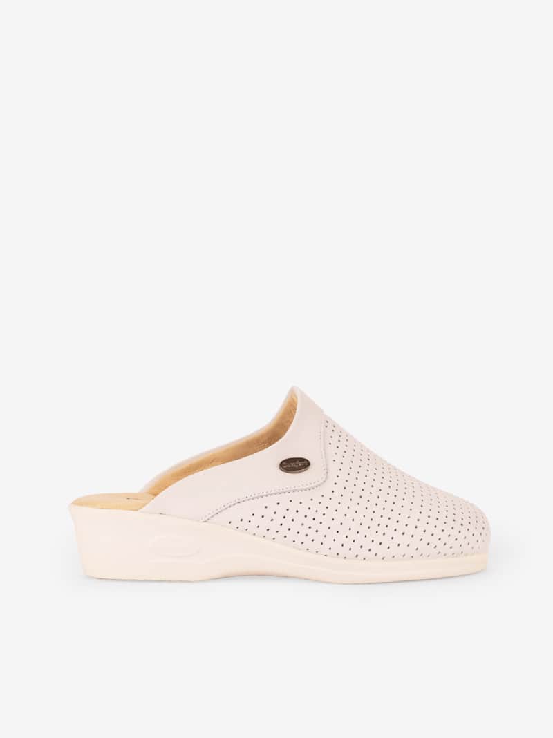 Chinelo Fechado em Pele Estampada
