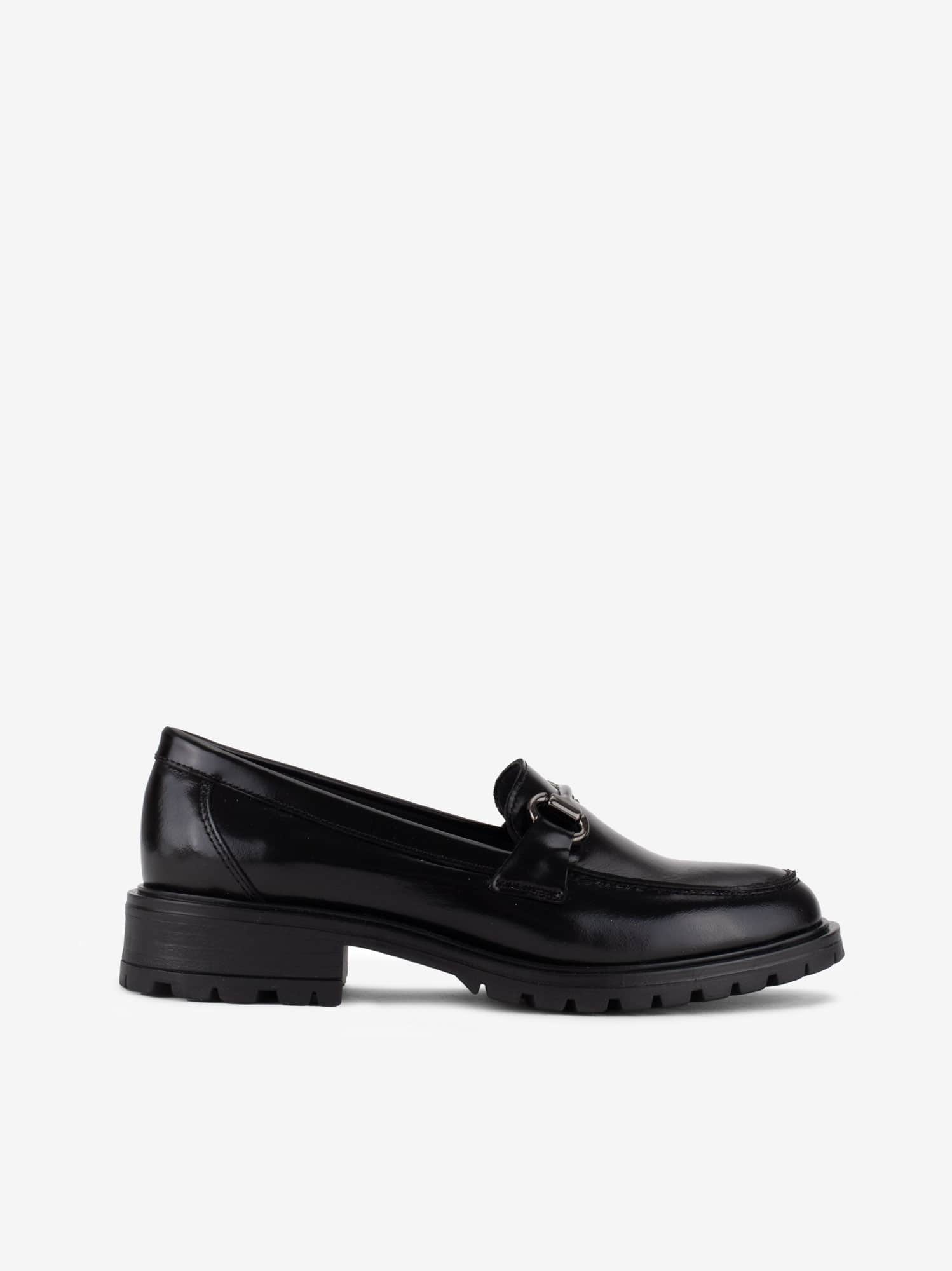 Sapato Loafer em Pele Polida com Aplicação Metálica