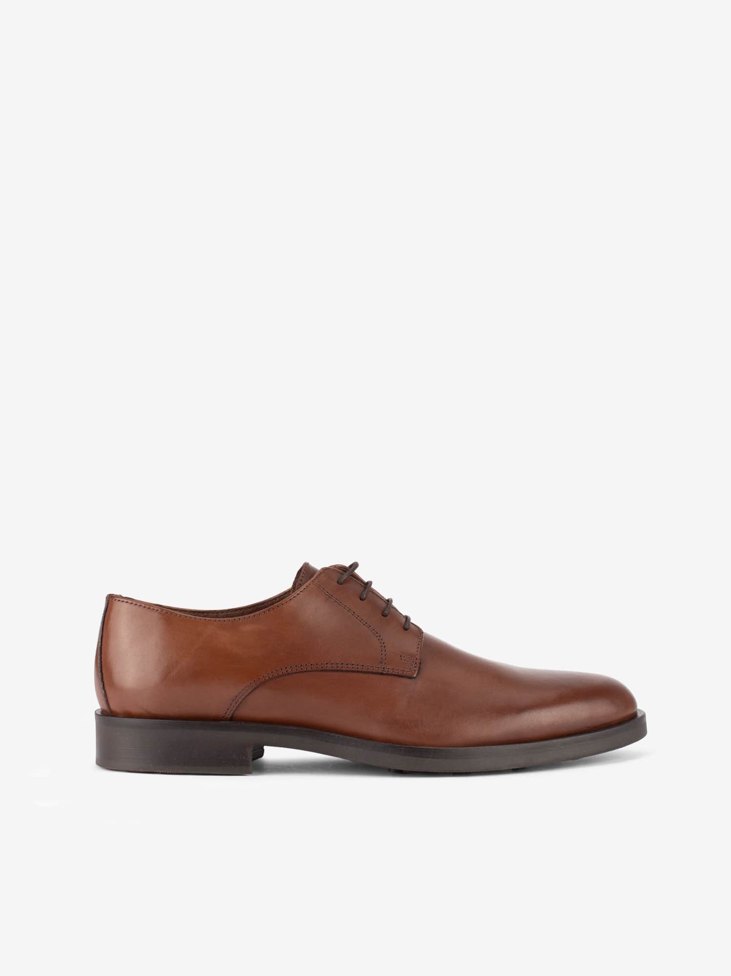 Sapato Derby em Pele de Atacador com Cap Toe