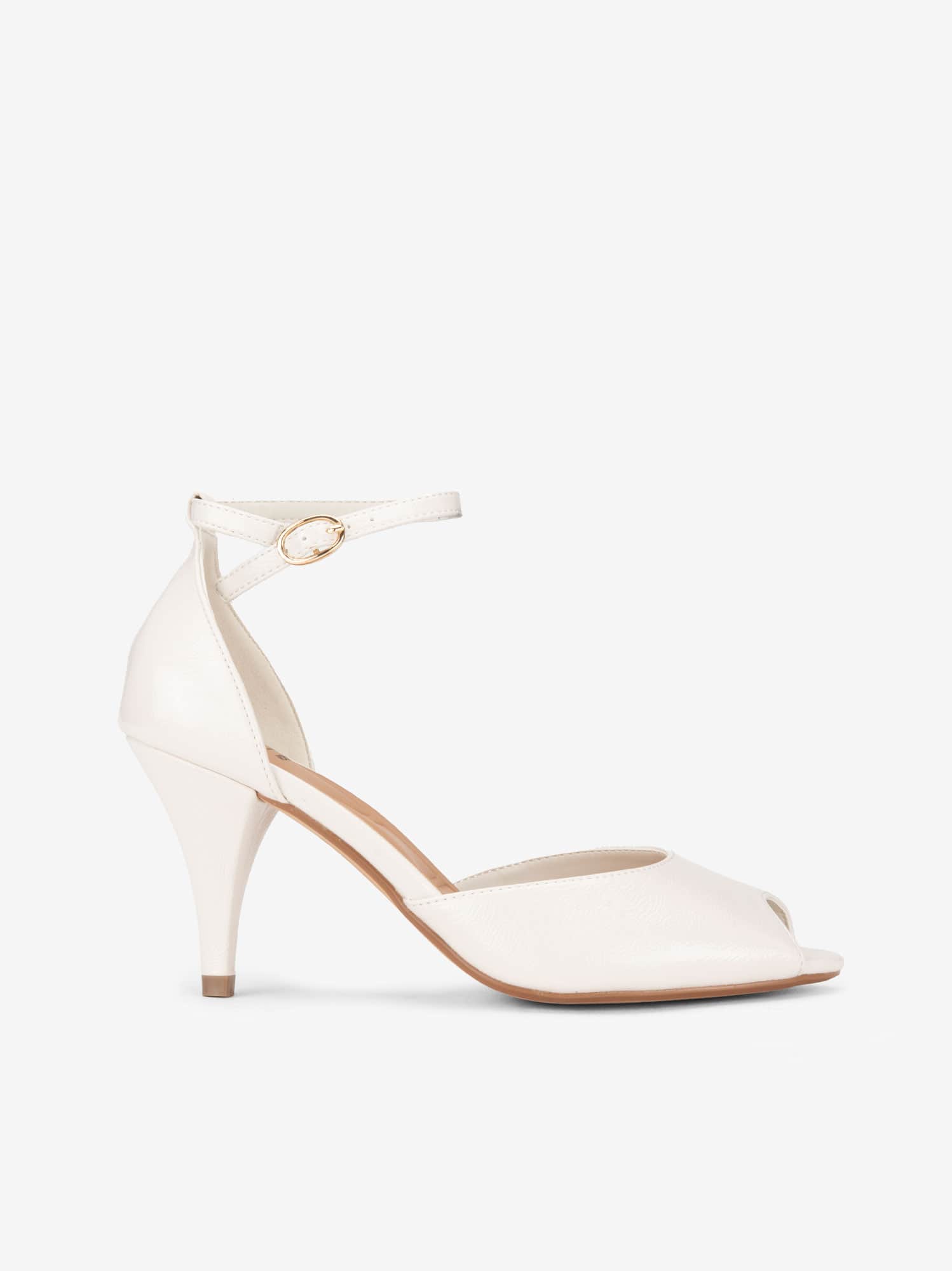 Sandália Peep Toe em Verniz
