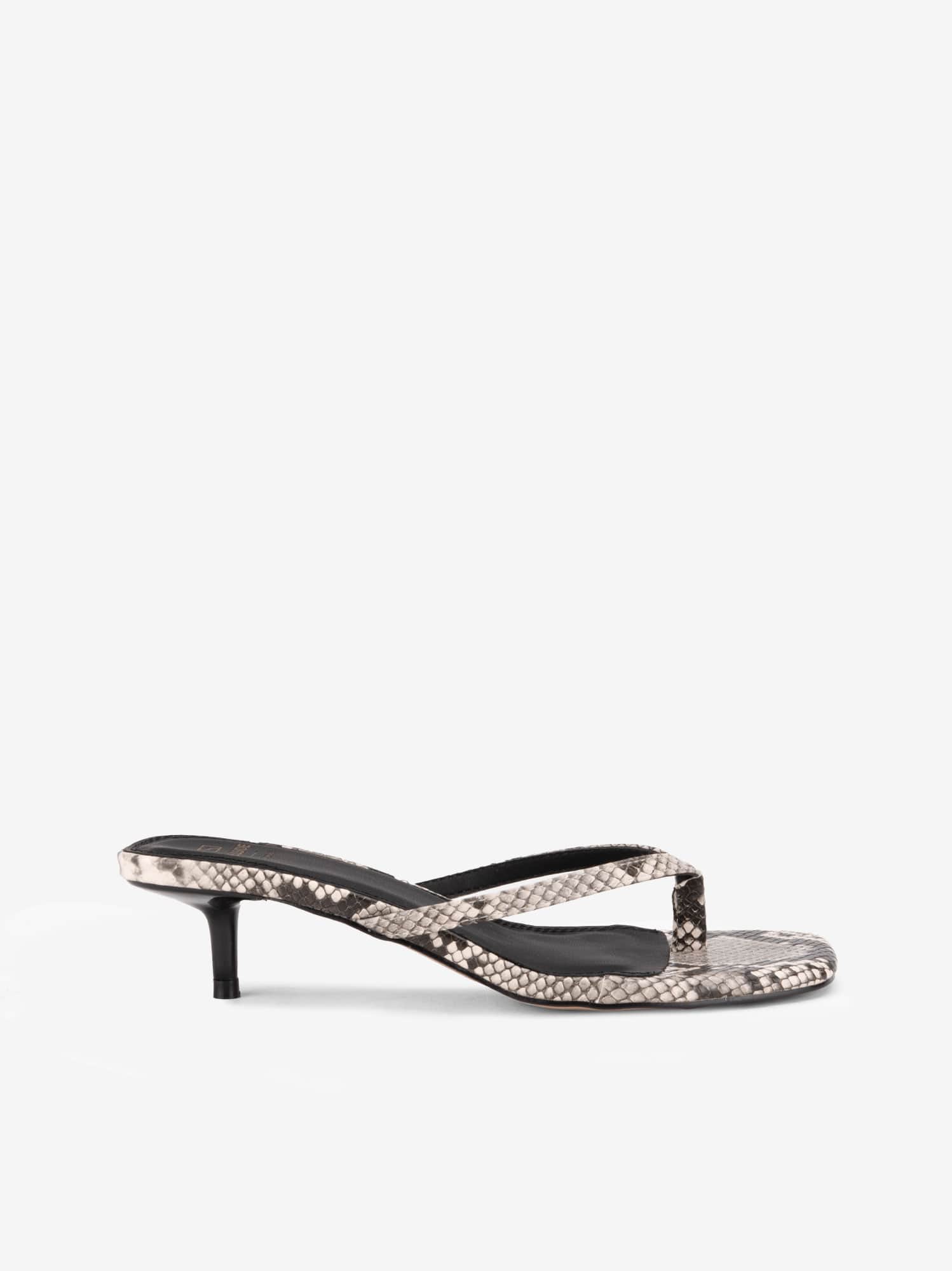 Sandália Mule de Dedo Estampada