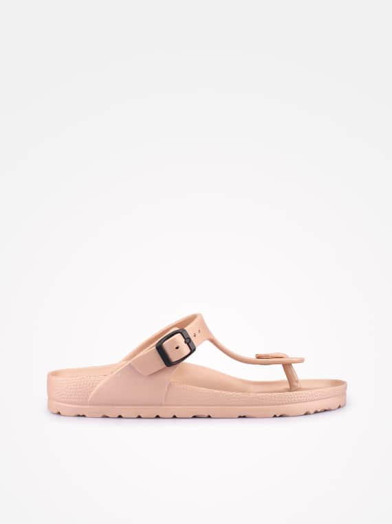 Chinelo em Material Reciclável