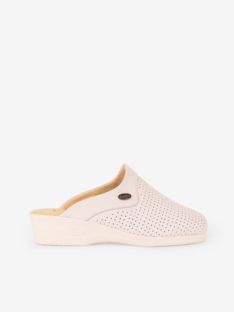 Chinelo Fechado em Pele Estampada