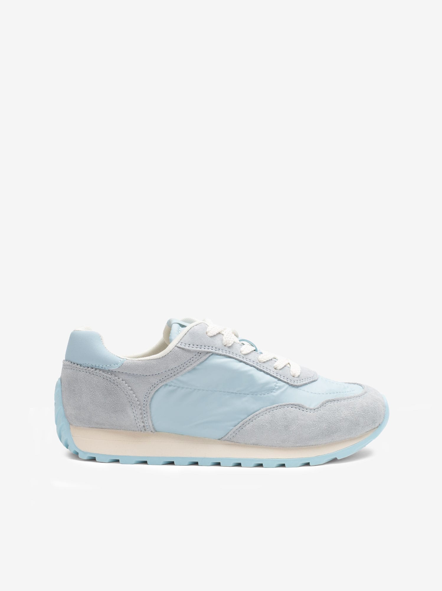 Sapatilha Acamurçada Combinada de Atacador com Sola Retro Running
