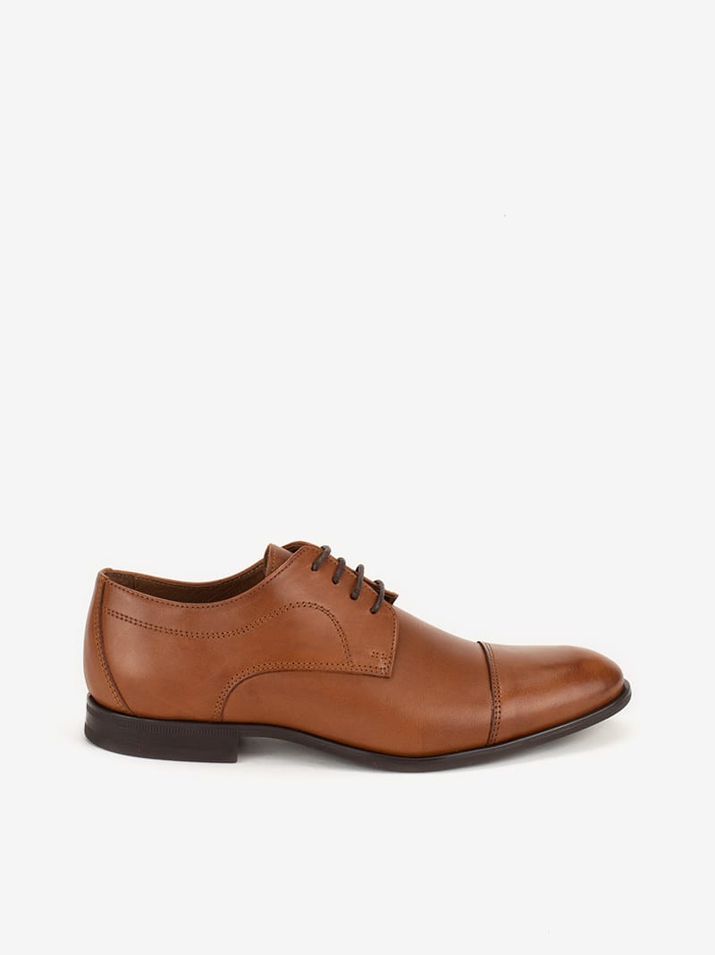 Sapato Derby Capt Toe Estilo Clássico de Atacador em Pele